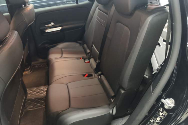 Used Mercedes-Benz GLB 2022 Updated GLB 200 Fashion Edition Left Rear Seat