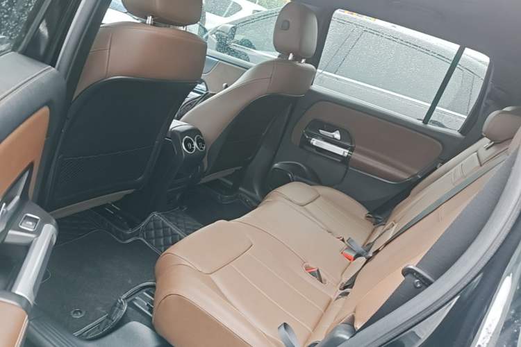 Used Mercedes-Benz GLB 2022 Updated GLB 200 Fashion Edition Left Rear Seat