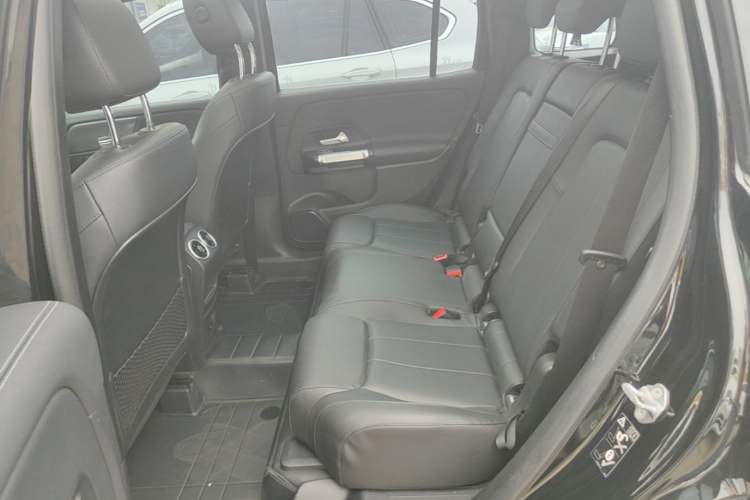 Used Mercedes-Benz GLB 2022 GLB 220 Dynamic Edition Left Rear Seat