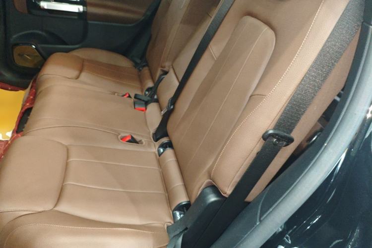 Used Mercedes-Benz GLB 2022 Updated GLB 200 Fashion Edition Left Rear Seat