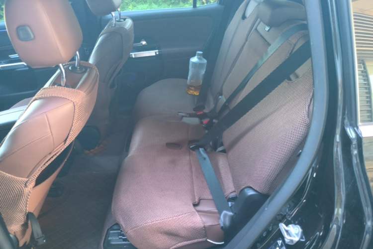 Used Mercedes-Benz GLB 2022 Updated GLB 200 Fashion Edition Left Rear Seat