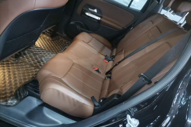 Used Mercedes-Benz GLB 2022 Refresh GLB 200 Dynamic Edition Left Rear Seat