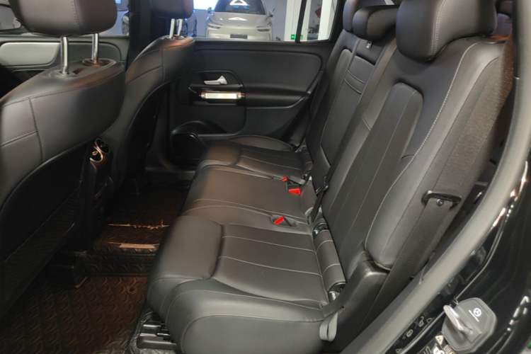 Used Mercedes-Benz GLB 2022 Second Facelift GLB 200 Fashion Edition Left Rear Seat