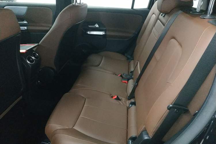 Used Mercedes-Benz GLB 2022 Second Facelift GLB 200 Fashion Edition Left Rear Seat