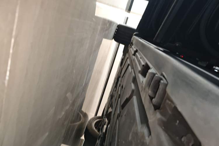 Used Mercedes-Benz GLB 2022 Second Facelift GLB 200 Fashion Edition Left Side Sill