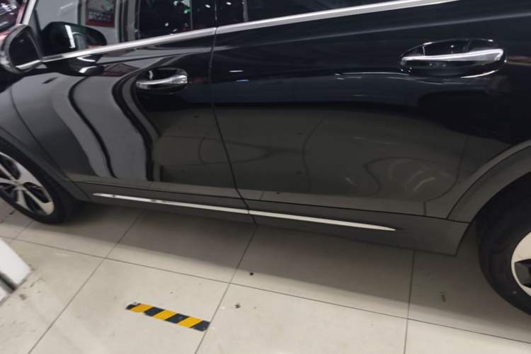 Used Mercedes-Benz GLB 2022 Updated GLB 200 Fashion Edition Left Side Sill
