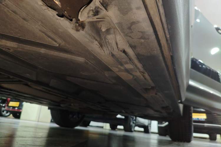 Used Mercedes-Benz GLB 2022 Updated GLB 200 Fashion Edition Left Side Sill