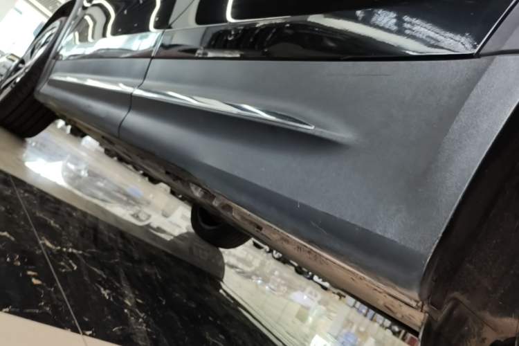 Used Mercedes-Benz GLB 2022 Updated GLB 200 Fashion Edition Left Side Sill
