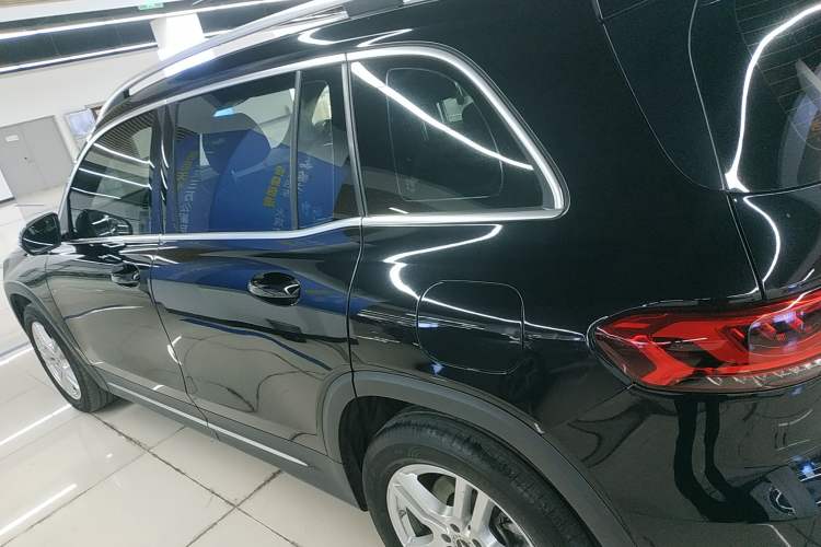 Used Mercedes-Benz GLB 2022 Second Facelift GLB 200 Fashion Edition Left Side