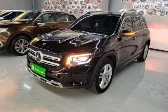 Ojetý Mercedes-Benz GLB 2022 GLB 220 Dynamic Edition