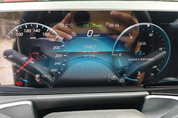 Used Mercedes-Benz GLB 2022 Refresh GLB 200 Dynamic Edition Odometer Close Up