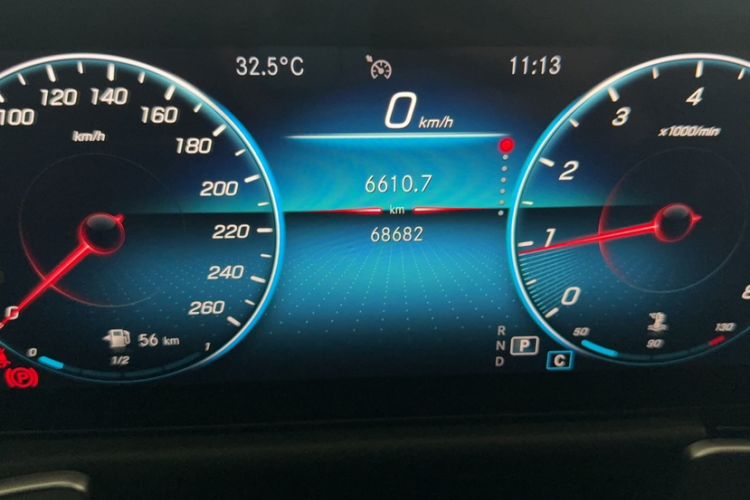 Used Mercedes-Benz GLB 2022 Second Facelift GLB 200 Dynamic Edition Odometer Close Up
