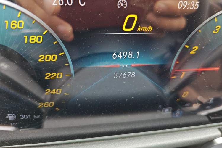 Used Mercedes-Benz GLB 2022 GLB 220 Dynamic Edition Odometer Close Up