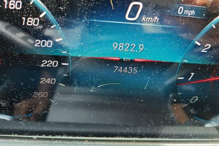 Used Mercedes-Benz GLB 2022 Updated GLB 200 Fashion Edition Odometer Close Up