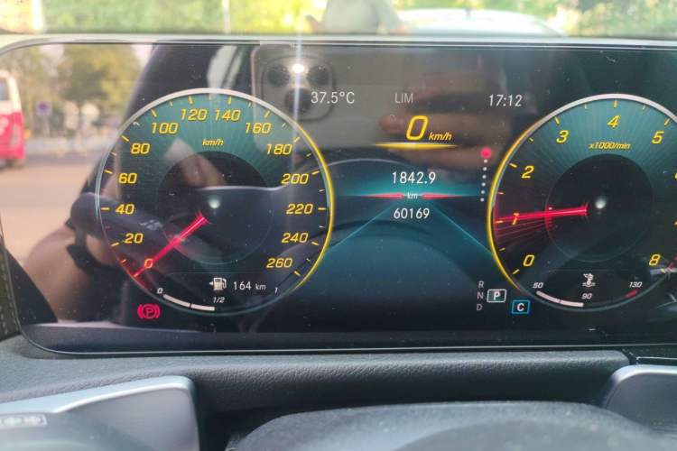 Used Mercedes-Benz GLB 2022 GLB 200 Dynamic Edition Odometer Close Up