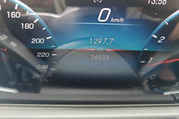 Used Mercedes-Benz GLB 2022 Updated GLB 200 Fashion Edition Odometer Close Up