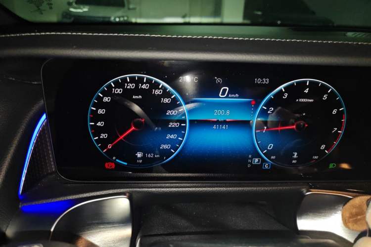 Used Mercedes-Benz GLB 2022 GLB 220 Dynamic Edition Odometer Close Up