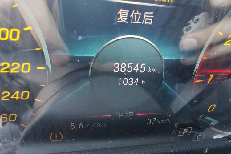 Used Mercedes-Benz GLB 2022 GLB 220 Dynamic Edition Odometer Close Up