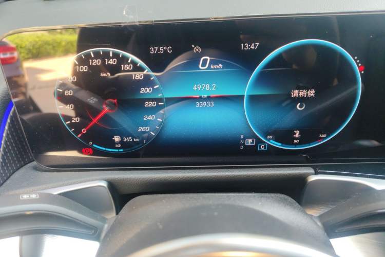 Used Mercedes-Benz GLB 2022 GLB 220 Fashion Model Odometer Close Up
