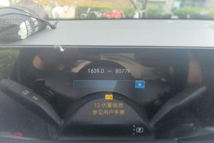 Used Mercedes-Benz GLB 2022 Updated GLB 200 Fashion Edition Odometer Close Up