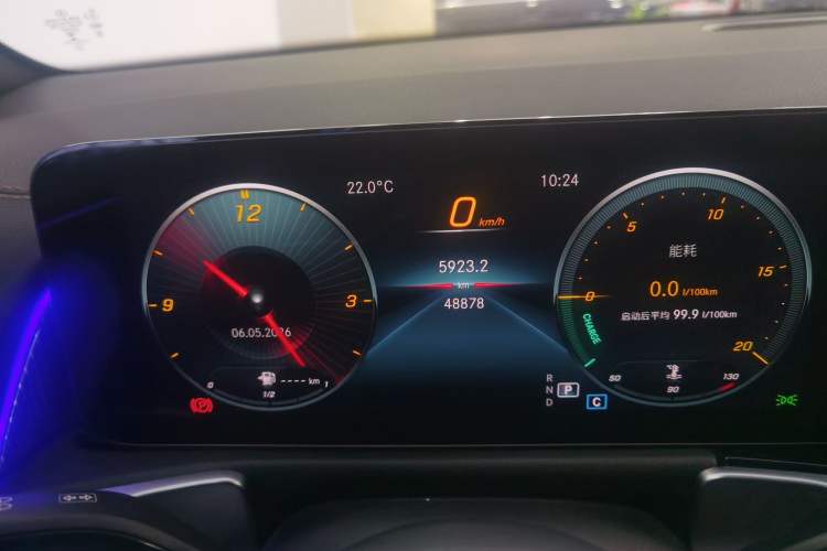 Used Mercedes-Benz GLB 2022 GLB 220 Fashion Model Odometer Close Up