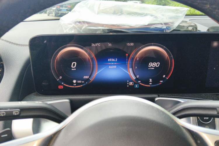 Used Mercedes-Benz GLB 2022 Second Facelift GLB 200 Fashion Edition Odometer Close Up