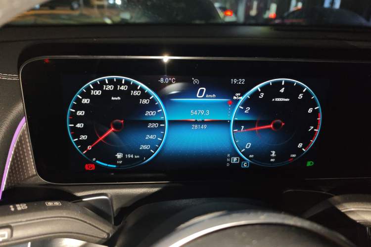 Used Mercedes-Benz GLB 2022 GLB 220 Dynamic Edition Odometer Close Up