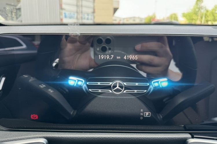 Used Mercedes-Benz GLB 2022 GLB 200 Dynamic Edition Odometer Close Up