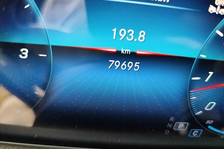 Used Mercedes-Benz GLB 2022 GLB 220 Dynamic Edition Odometer Close Up