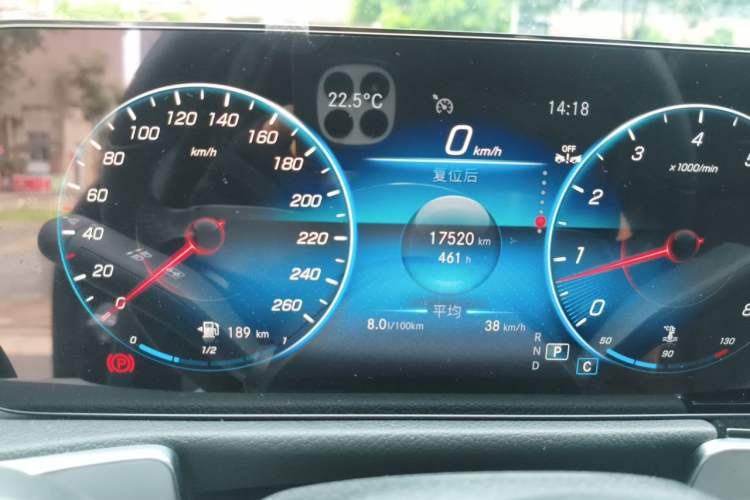 Used Mercedes-Benz GLB 2022 GLB 220 Fashion Model Odometer Close Up