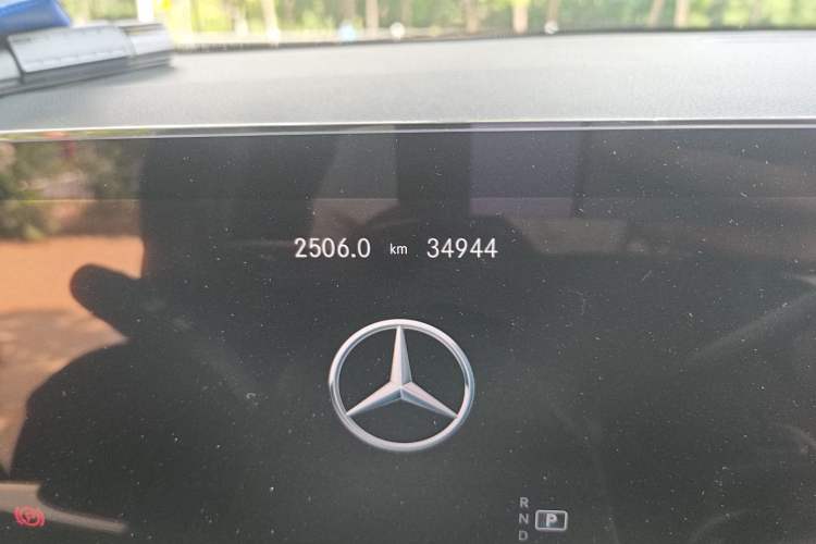 Used Mercedes-Benz GLB 2022 Second Facelift GLB 200 Fashion Edition Odometer Close Up