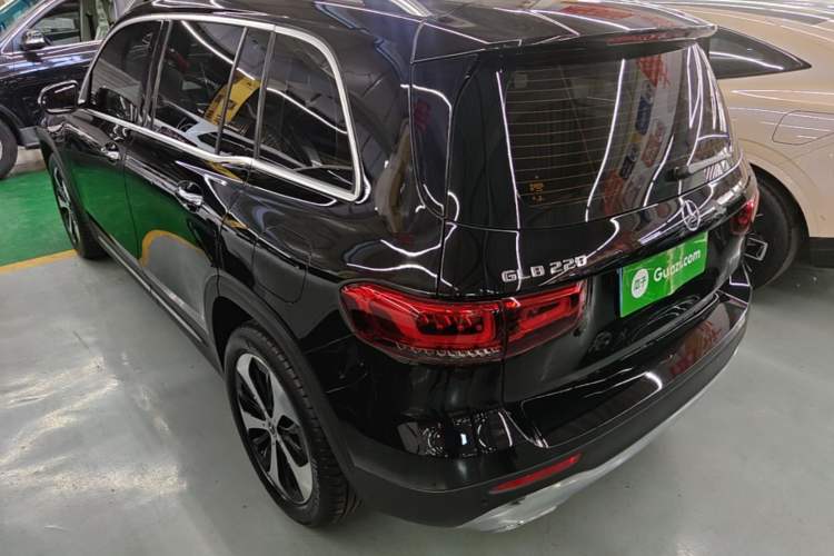 Used Mercedes-Benz GLB 2022 GLB 220 Fashion Model Rear Left 45 Deg