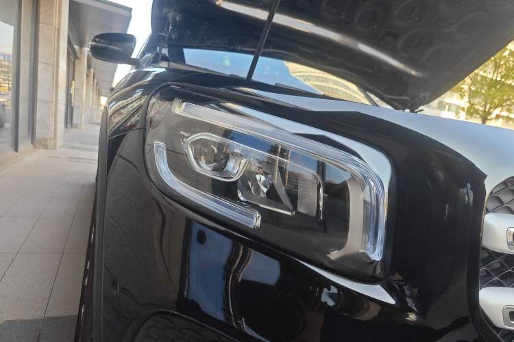 Used Mercedes-Benz GLB 2022 GLB 220 Dynamic Edition Right Front Headlight
