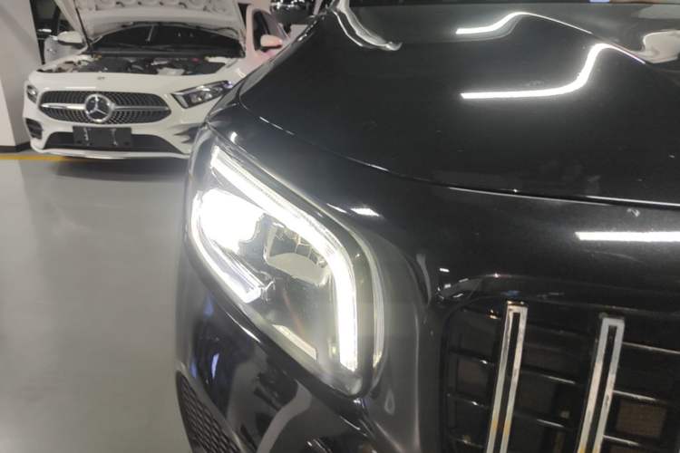 Used Mercedes-Benz GLB 2022 Second Facelift GLB 200 Fashion Edition Right Front Headlight