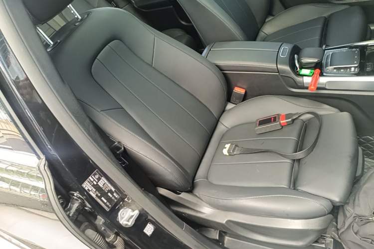 Used Mercedes-Benz GLB 2022 GLB 200 Dynamic Edition Right Front Seat