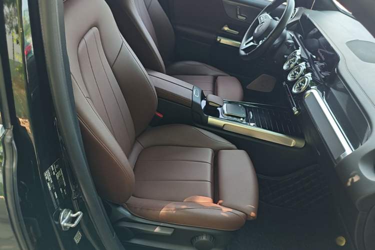 Used Mercedes-Benz GLB 2022 GLB 200 Stylish Edition Right Front Seat