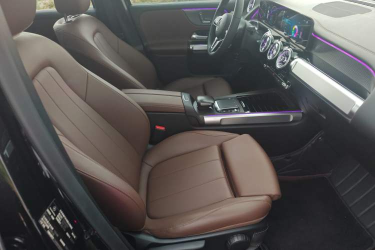 Used Mercedes-Benz GLB 2022 Refresh GLB 200 Dynamic Edition Right Front Seat