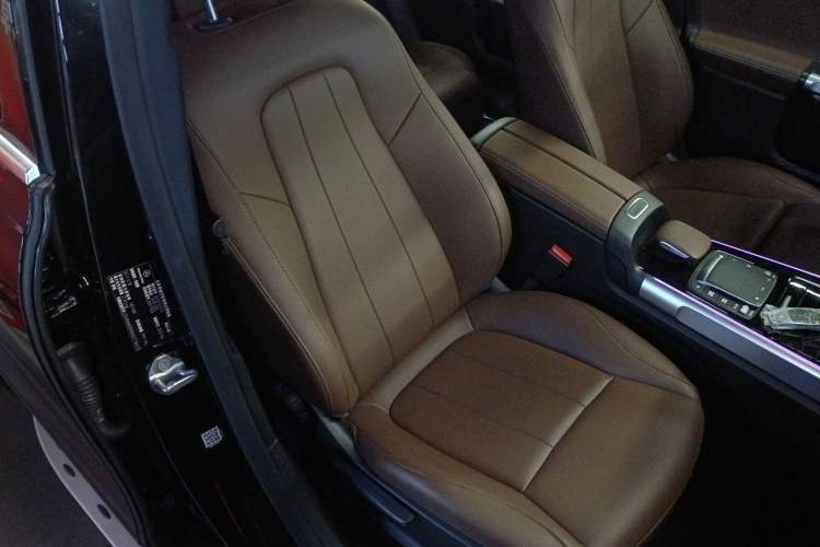 Used Mercedes-Benz GLB 2022 GLB 220 Dynamic Edition Right Front Seat