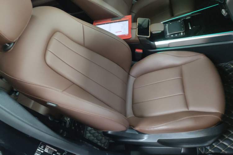 Used Mercedes-Benz GLB 2022 Second Facelift GLB 200 Dynamic Edition Right Front Seat