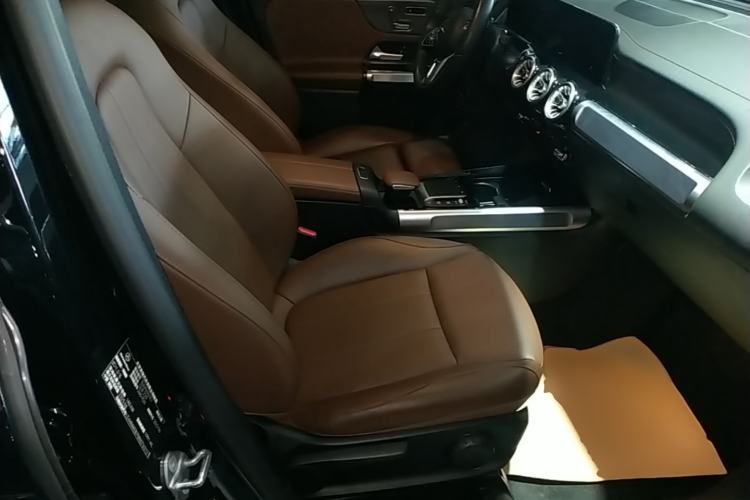 Used Mercedes-Benz GLB 2022 GLB 220 Fashion Model Right Front Seat