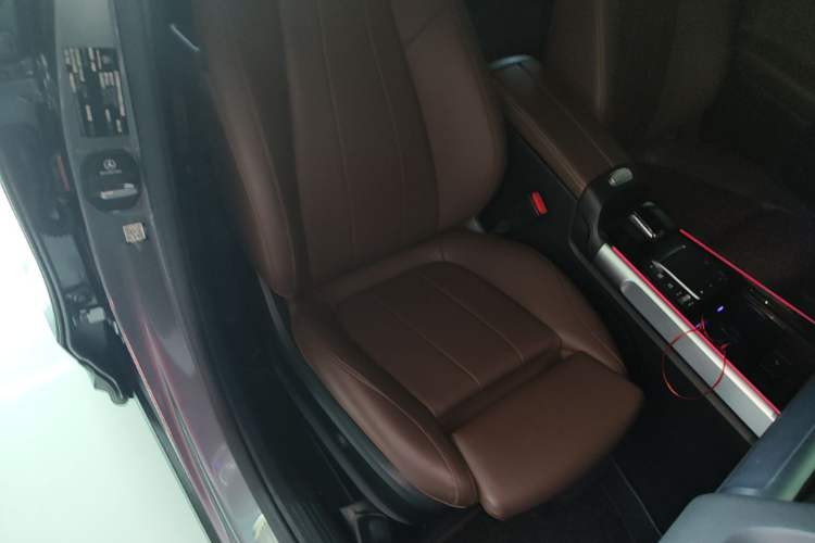 Used Mercedes-Benz GLB 2022 GLB 200 Stylish Edition Right Front Seat