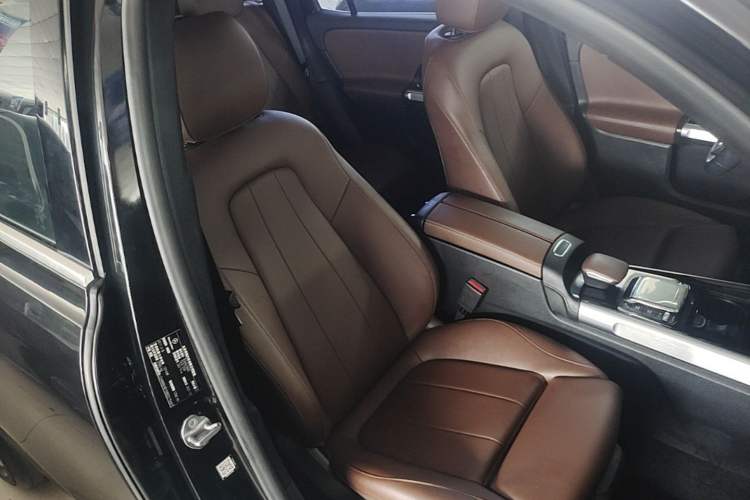 Used Mercedes-Benz GLB 2022 Refresh GLB 200 Dynamic Edition Right Front Seat
