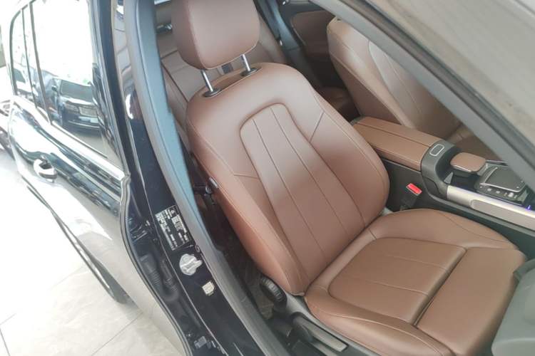 Used Mercedes-Benz GLB 2022 GLB 200 Dynamic Edition Right Front Seat