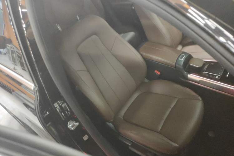 Used Mercedes-Benz GLB 2022 Second Facelift GLB 200 Dynamic Edition Right Front Seat