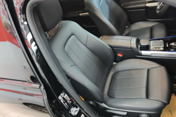 Used Mercedes-Benz GLB 2022 Refreshed GLB 200 4MATIC Right Front Seat