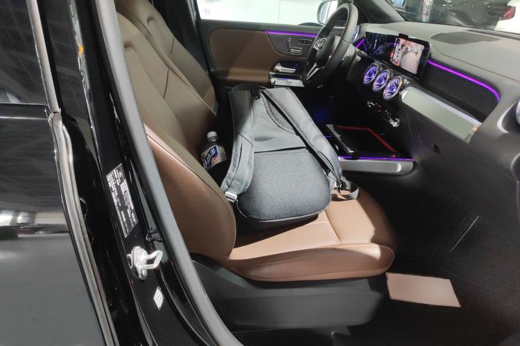 Used Mercedes-Benz GLB 2022 GLB 220 4MATIC Right Front Seat