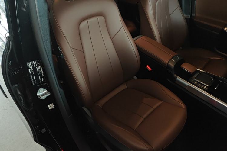 Used Mercedes-Benz GLB 2022 Second Facelift GLB 200 Dynamic Edition Right Front Seat