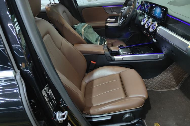 Used Mercedes-Benz GLB 2022 Updated GLB 200 Fashion Edition Right Front Seat