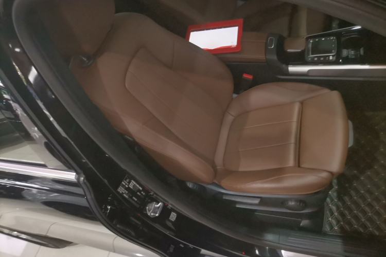 Used Mercedes-Benz GLB 2022 Refresh GLB 200 Dynamic Edition Right Front Seat