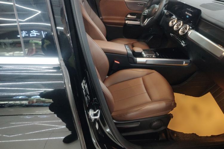 Used Mercedes-Benz GLB 2022 GLB 220 Fashion Model Right Front Seat